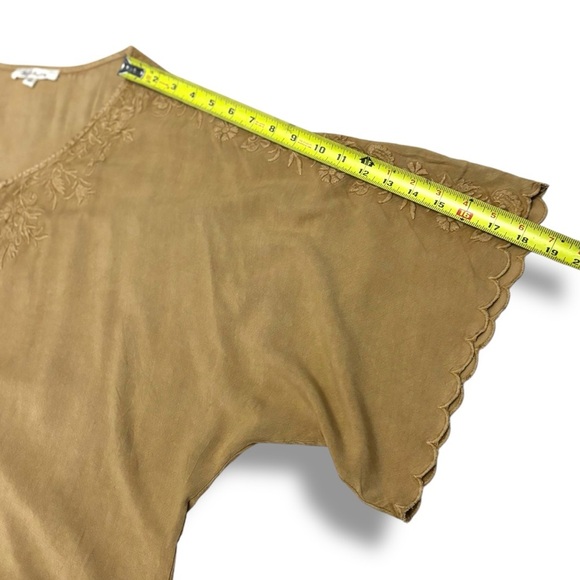 Solitaire Anthropologie Tan Embroidered Scalloped Boho Cropped Top - Large - Picture 5 of 9